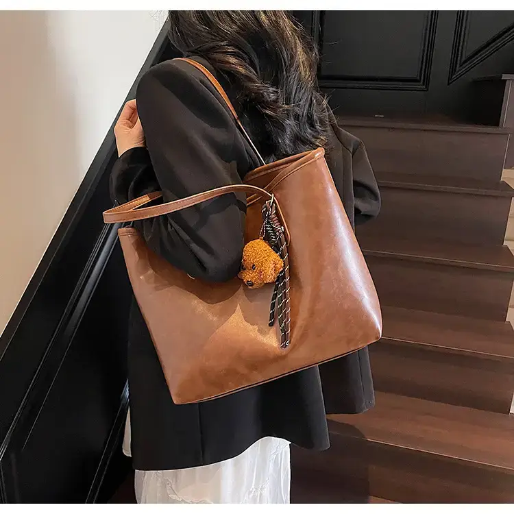Vintage Brown Leather Tote Bag for Women 2025 — feature 24