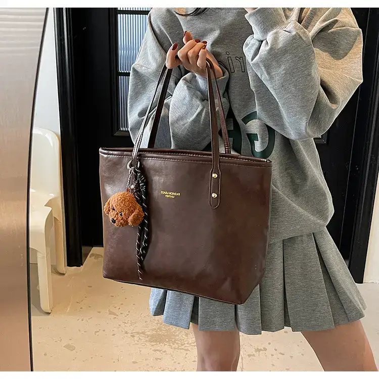 Vintage Brown Leather Tote Bag for Women 2025 — feature 37