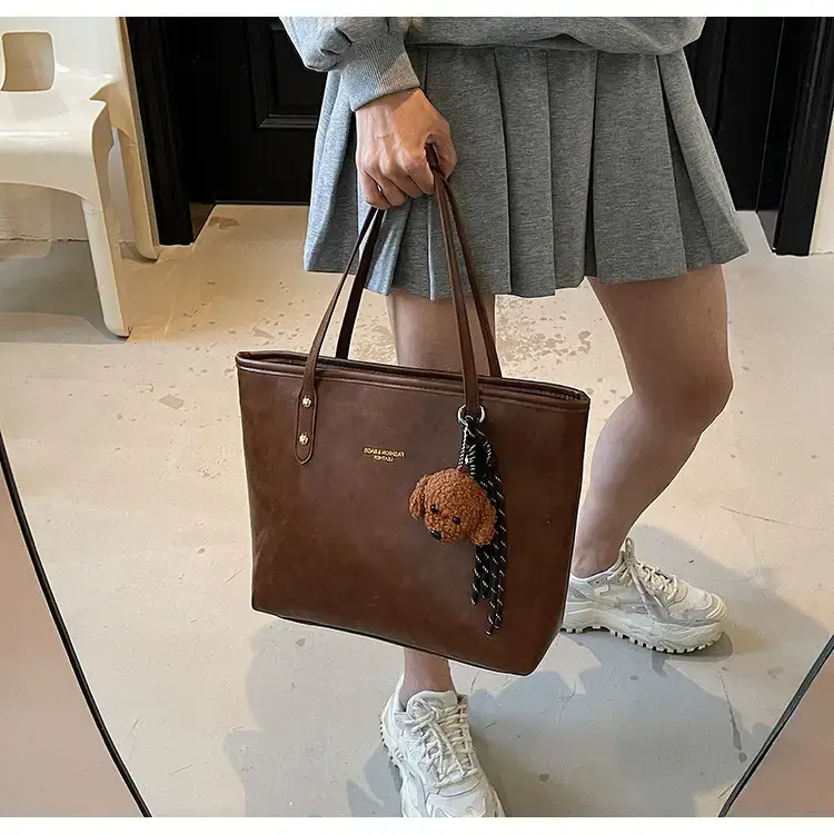 Vintage Brown Leather Tote Bag for Women 2025 — feature 41