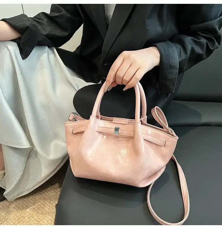 Pink Velvet Shoulder Bag for Women 2025 New Commuter — feature 20