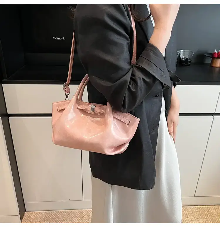 Pink Velvet Shoulder Bag for Women 2025 New Commuter — feature 22