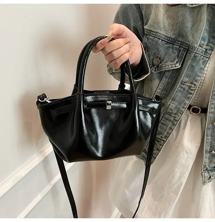 Pink Velvet Shoulder Bag for Women 2025 New Commuter — feature 30