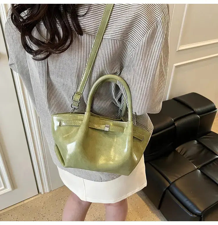 Pink Velvet Shoulder Bag for Women 2025 New Commuter — feature 44