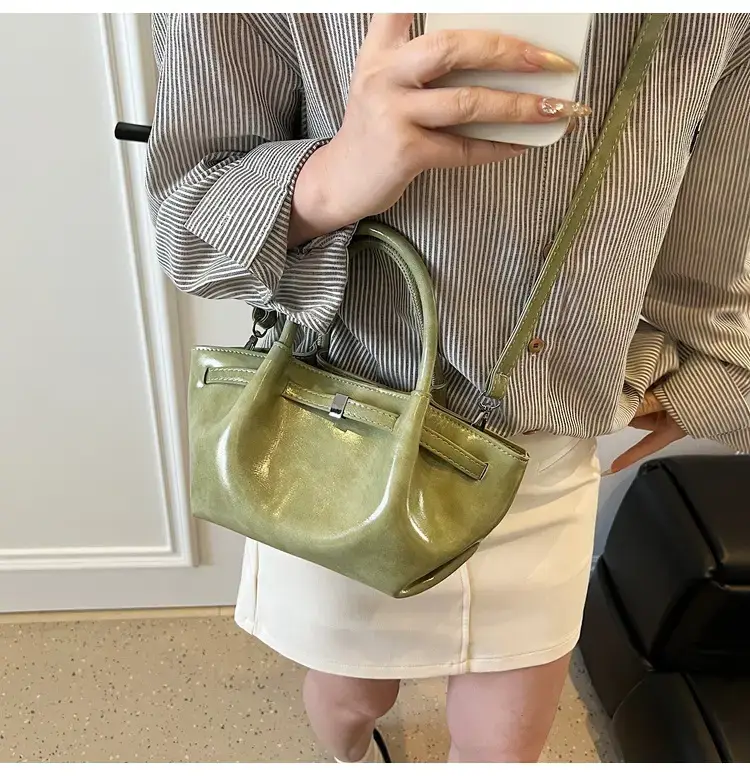Pink Velvet Shoulder Bag for Women 2025 New Commuter — feature 45