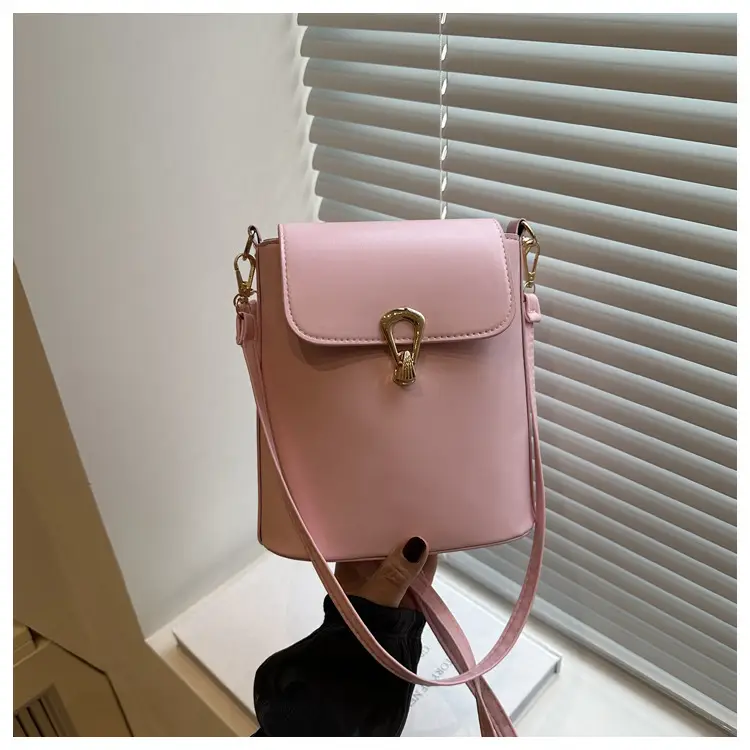 Pink Vintage Crossbody Bag for Women 2026 — feature 33