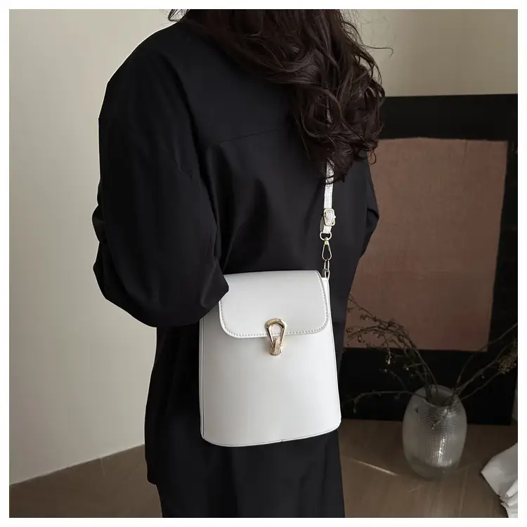 Pink Vintage Crossbody Bag for Women 2026 — feature 42