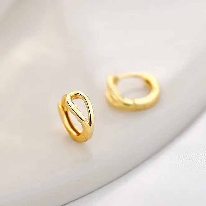 2024 New Fashion Simple Circle Ear Buckle Earrings Gold Silver - Image 2