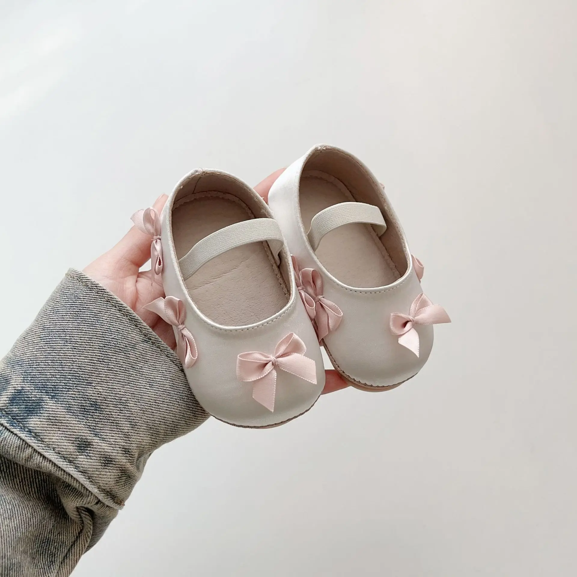 Silver Bow Toddler Shoes for Small Kids — feature 8