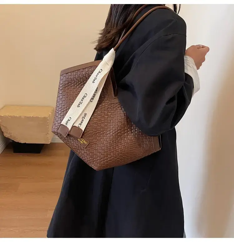 Women's Large Brown Croc Tote Bag 2023 — feature 15