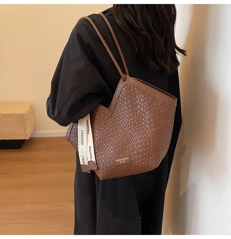 Women's Large Brown Croc Tote Bag 2023 — feature 18