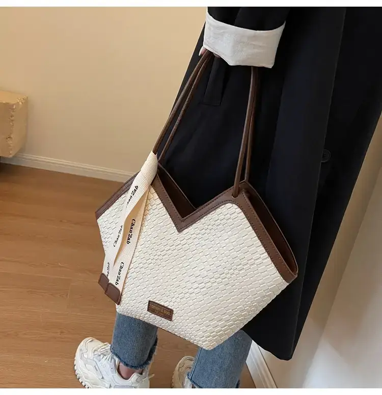 Women's Large Brown Croc Tote Bag 2023 — feature 31
