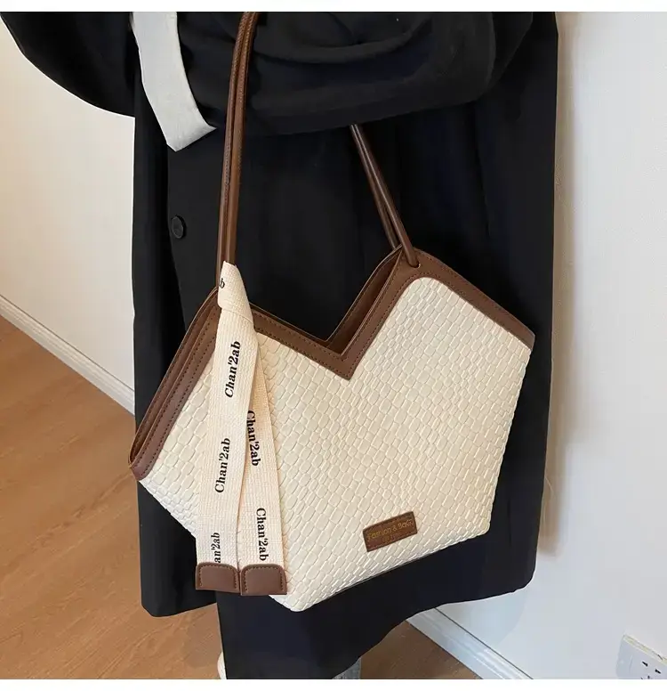 Women's Large Brown Croc Tote Bag 2023 — feature 32