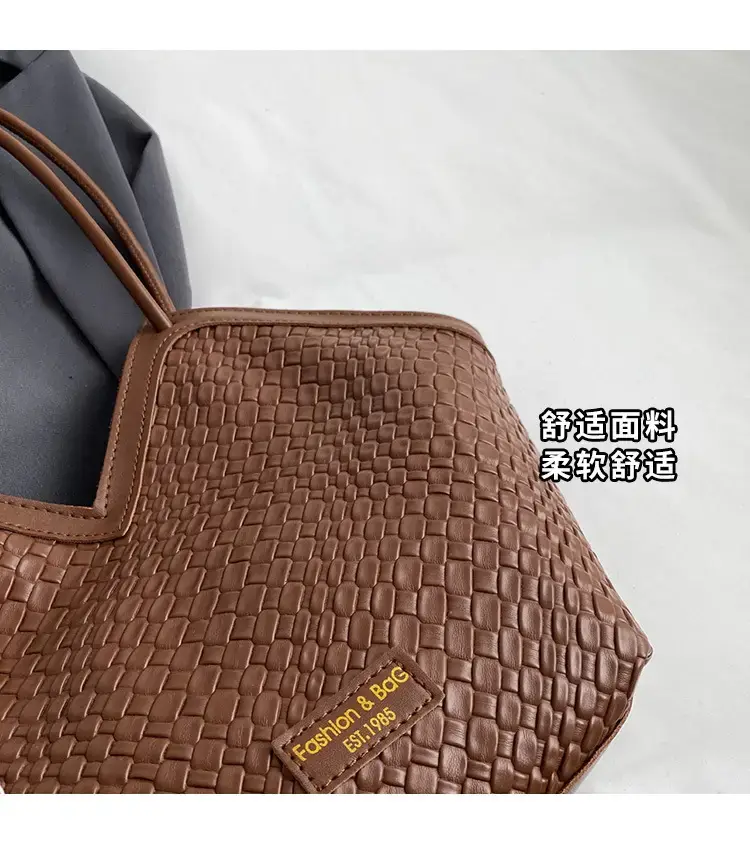 Women's Large Brown Croc Tote Bag 2023 — feature 4