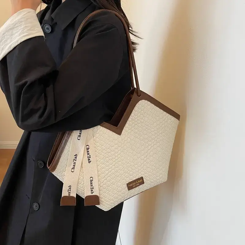Women's Large Brown Croc Tote Bag 2023 - Image 3