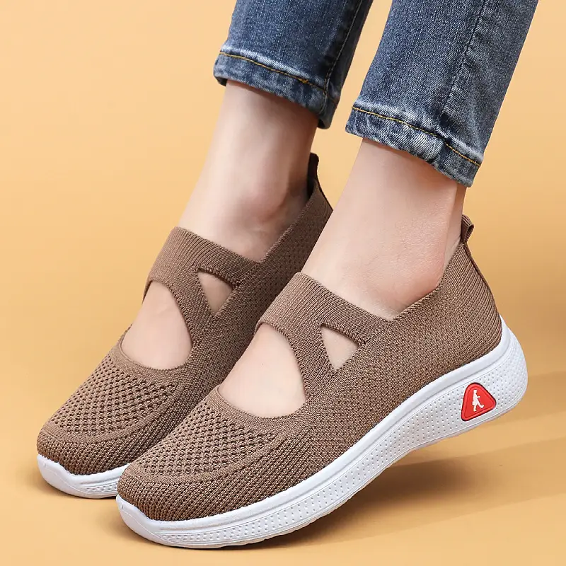 New Spring and Summer Old People's Shoes Old Beijing Cloth Shoes Women's Casual Fashionable Walking Shoes for Mom Non-slip Soft Sole Wear-resistant Single-layer Shoes - Image 5
