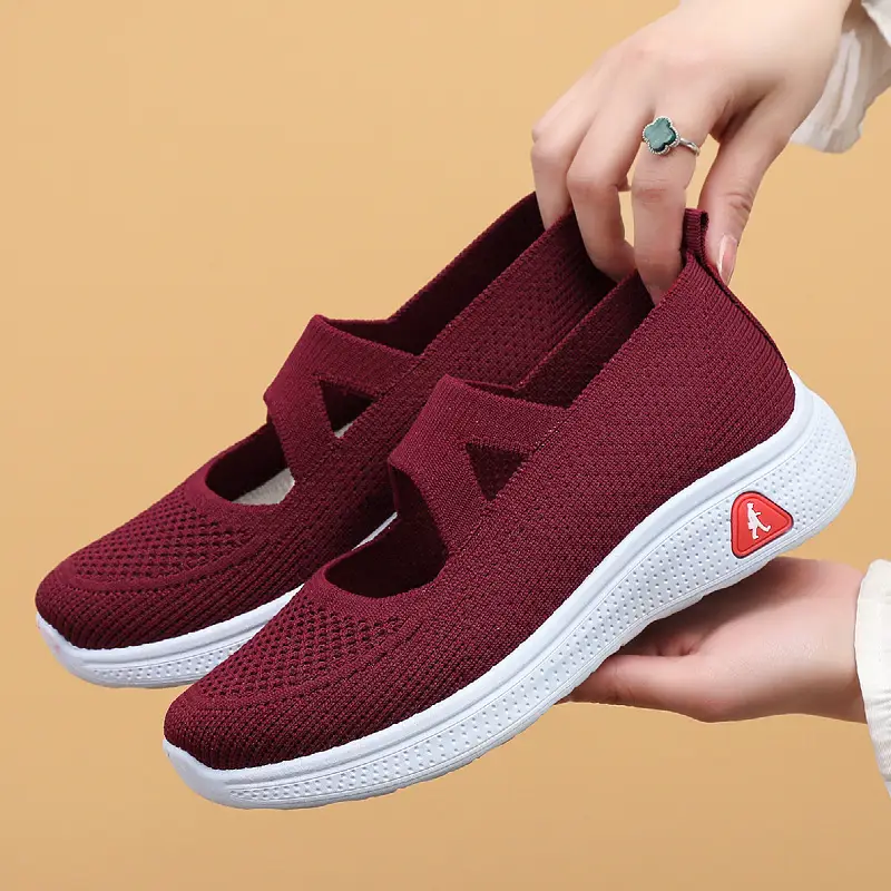 New Spring and Summer Old People's Shoes Old Beijing Cloth Shoes Women's Casual Fashionable Walking Shoes for Mom Non-slip Soft Sole Wear-resistant Single-layer Shoes — feature 6