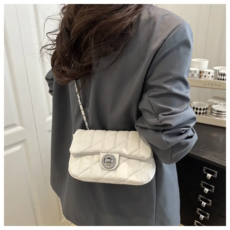 White Quilted Chain Shoulder Bag for Women — feature 16
