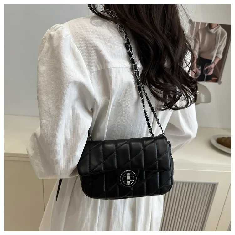 White Quilted Chain Shoulder Bag for Women — feature 40