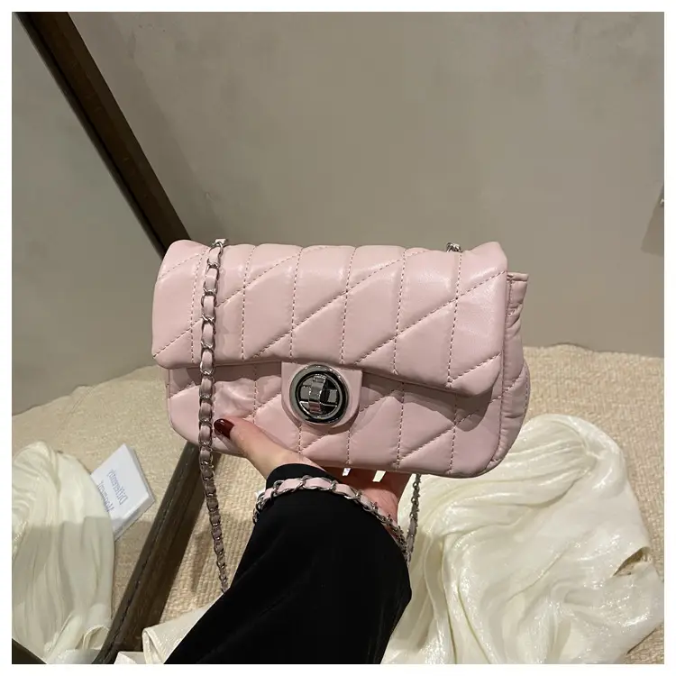 White Quilted Chain Shoulder Bag for Women - Image 4