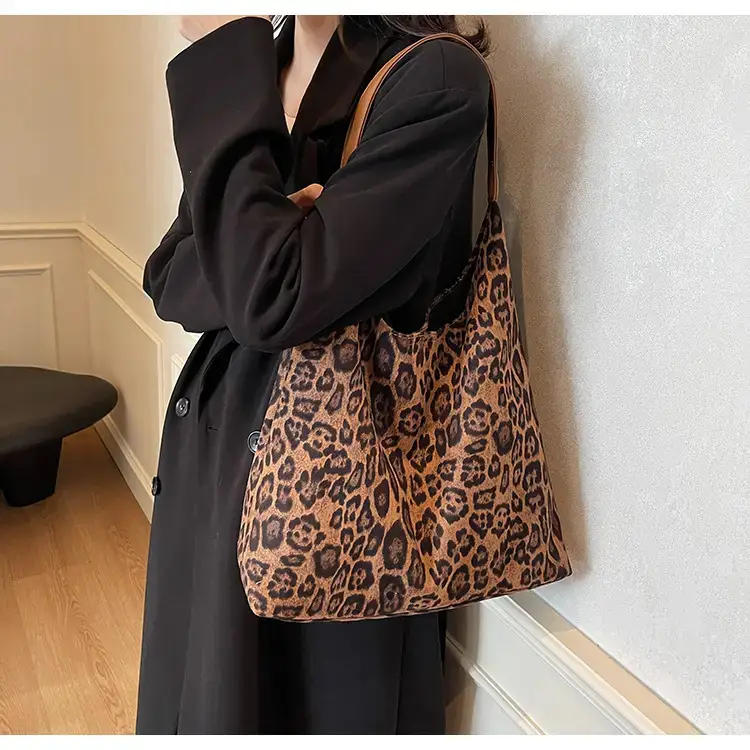 Leopard Print Large Capacity Women's Shoulder Bag 2024 — feature 11