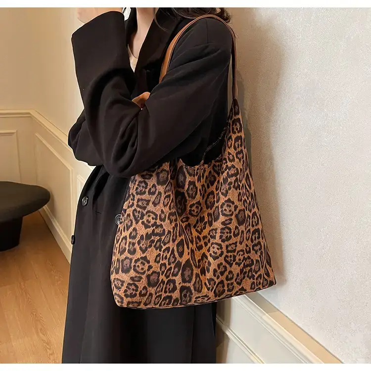 Leopard Print Large Capacity Women's Shoulder Bag 2024 — feature 12
