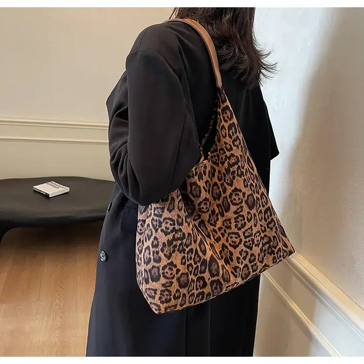 Leopard Print Large Capacity Women's Shoulder Bag 2024 — feature 13