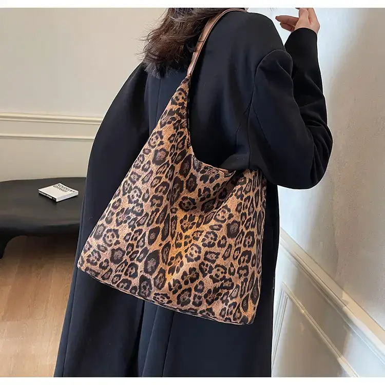 Leopard Print Large Capacity Women's Shoulder Bag 2024 — feature 18