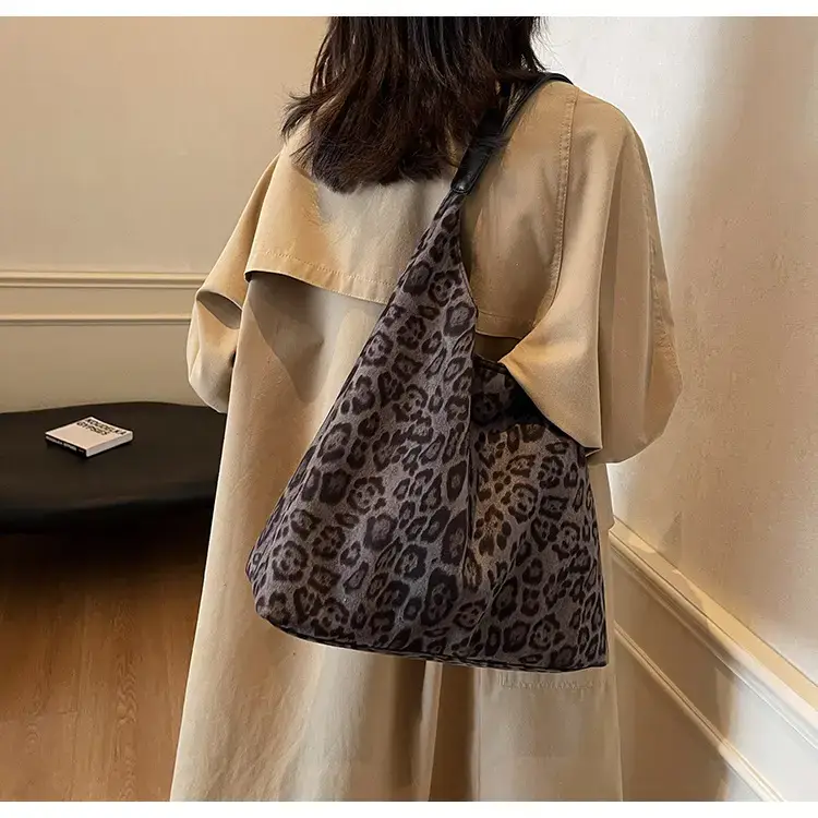 Leopard Print Large Capacity Women's Shoulder Bag 2024 — feature 22