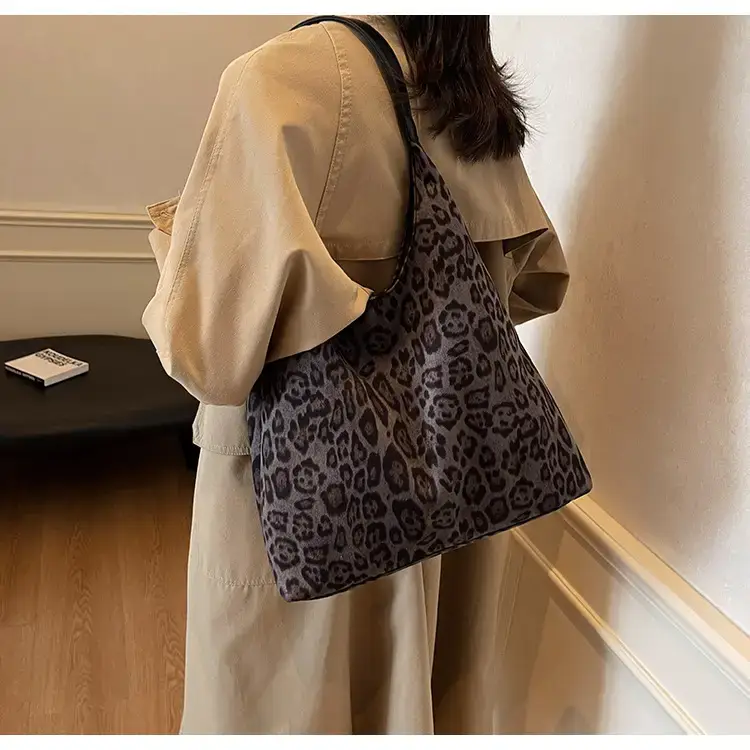 Leopard Print Large Capacity Women's Shoulder Bag 2024 — feature 26