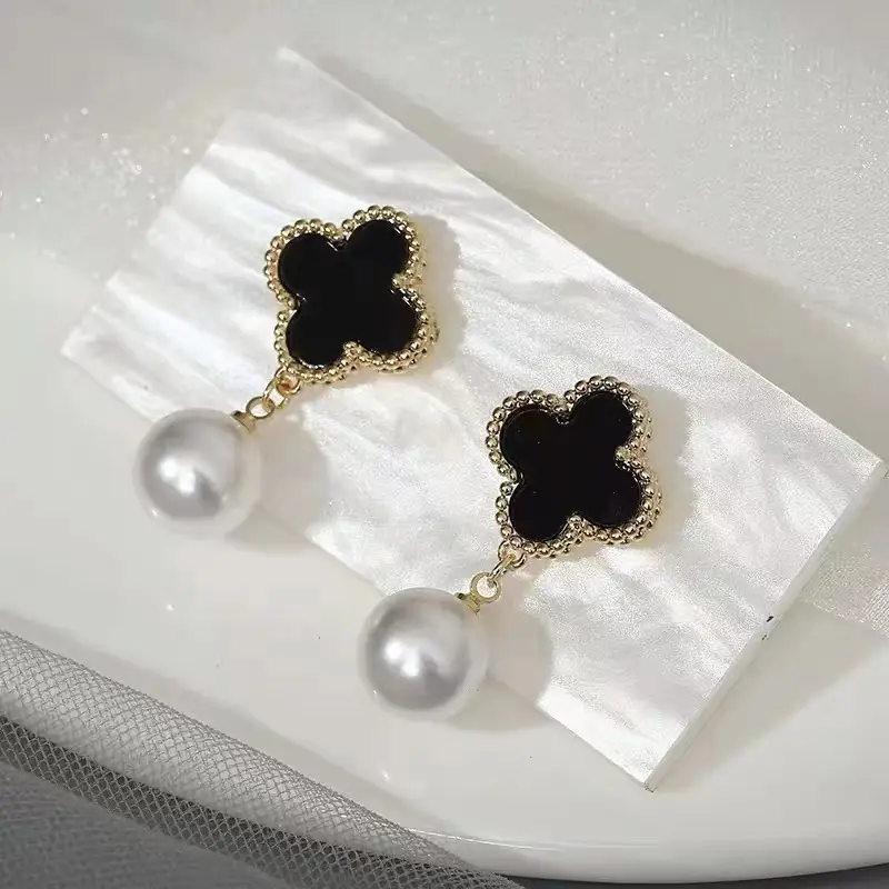 S925 Gold Heart Diamond Earrings for Women - Image 18