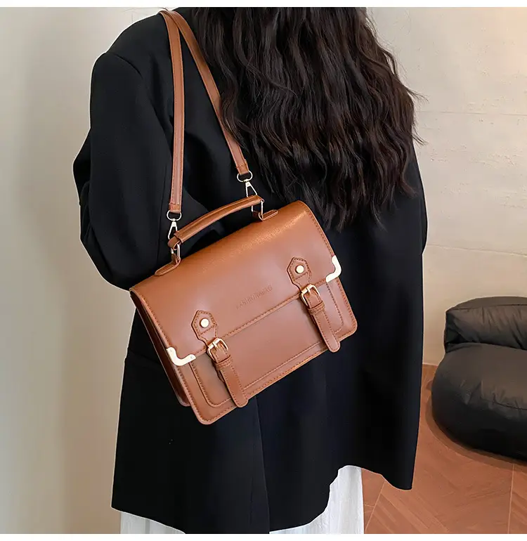 Women's Vintage British Style Shoulder Bag Brown Leather 2025 — feature 11