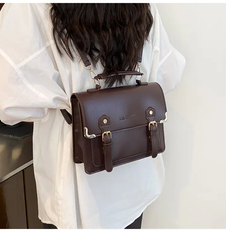 Women's Vintage British Style Shoulder Bag Brown Leather 2025 — feature 13