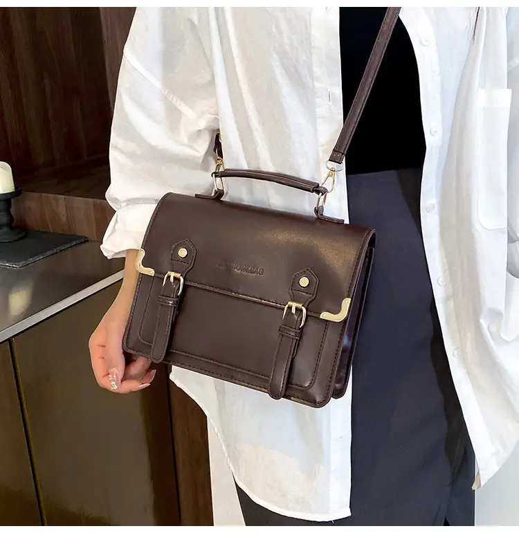 Women's Vintage British Style Shoulder Bag Brown Leather 2025 — feature 14