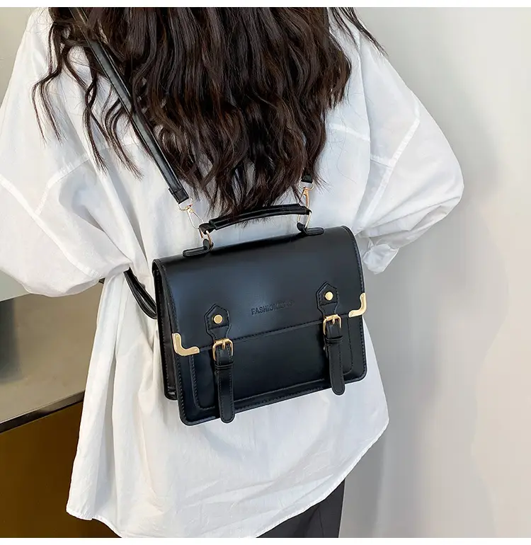 Women's Vintage British Style Shoulder Bag Brown Leather 2025 — feature 17