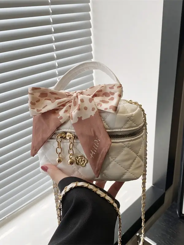 Women's Diamond Plaid Chain Shoulder Bag Mini Square Bucket Bag - Image 4