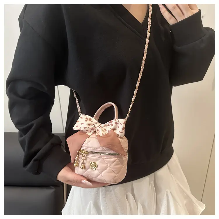 Women's Diamond Plaid Chain Shoulder Bag Mini Square Bucket Bag — feature 8