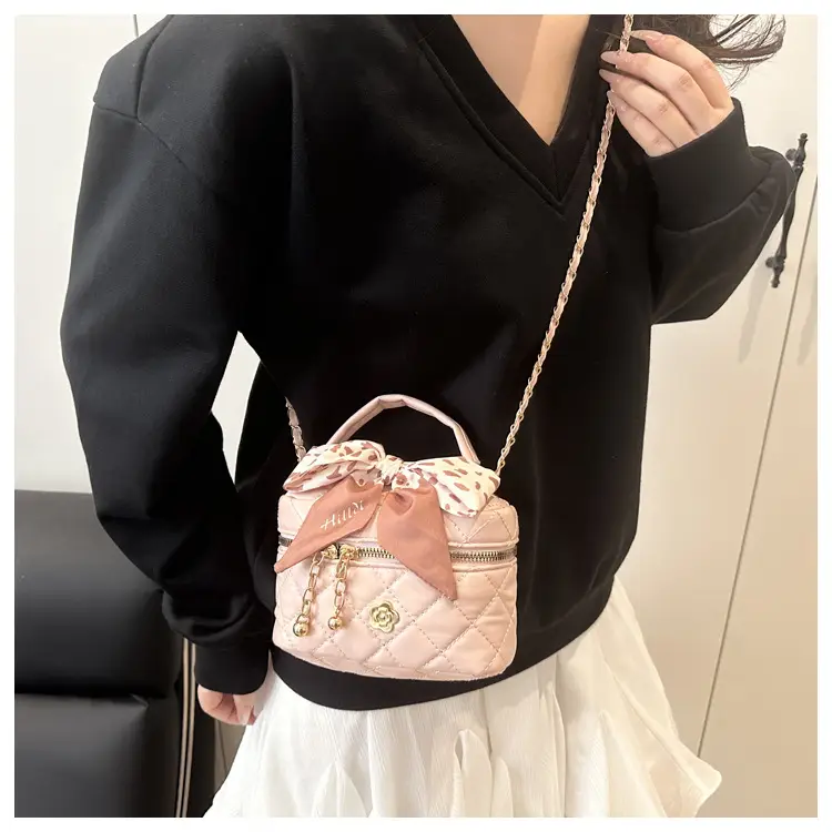 Women's Diamond Plaid Chain Shoulder Bag Mini Square Bucket Bag — feature 9
