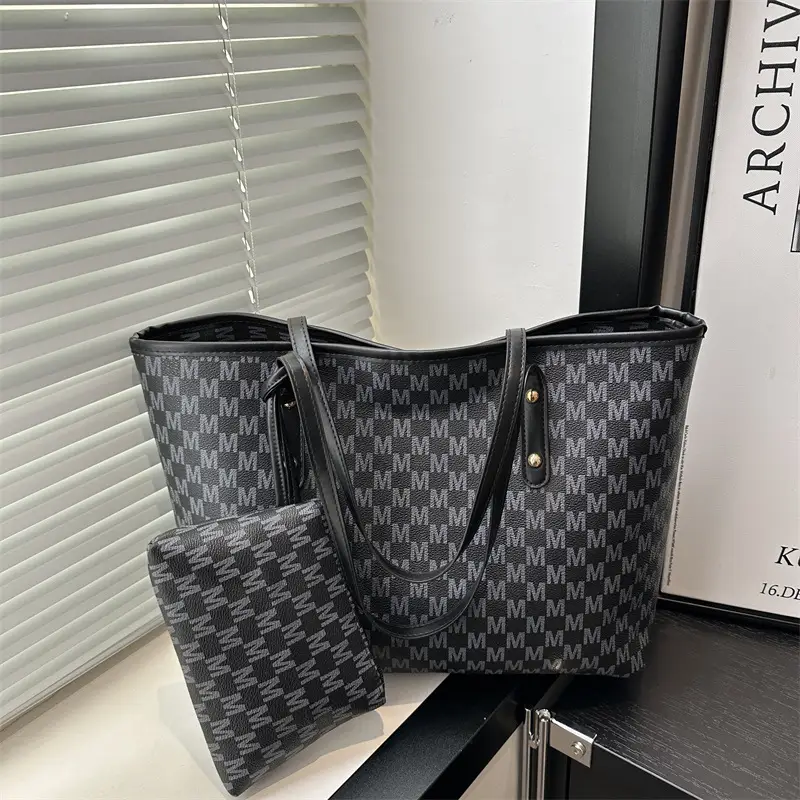 Plaid Pattern Large Capacity Women's Tote Bag - Image 4