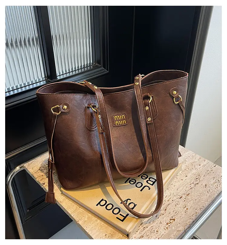 Women's Large Capacity Leather Shoulder Bag 2026 — feature 1