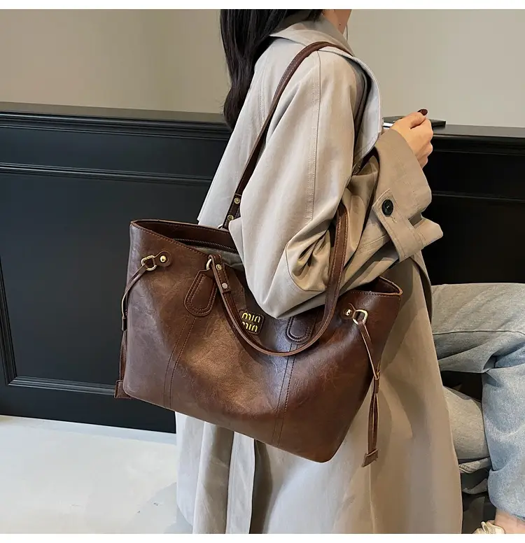 Women's Large Capacity Leather Shoulder Bag 2026 — feature 12