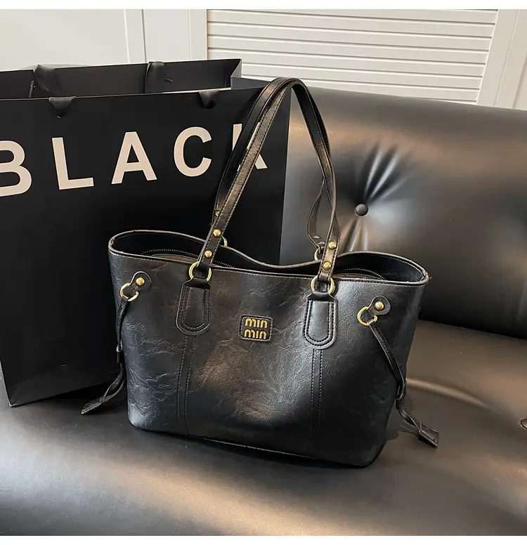 Women's Large Capacity Leather Shoulder Bag 2026 — feature 7