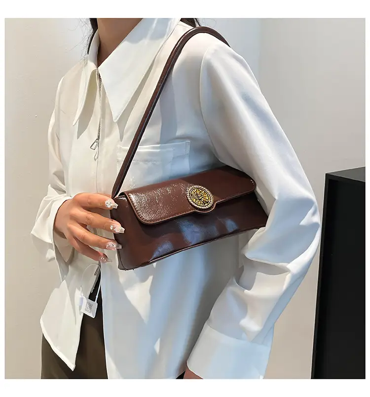 Red French Style Shoulder Bag for Women 2025 — feature 15