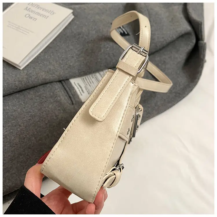Retro Rivet Shoulder Bag for Women Light Luxury — feature 10