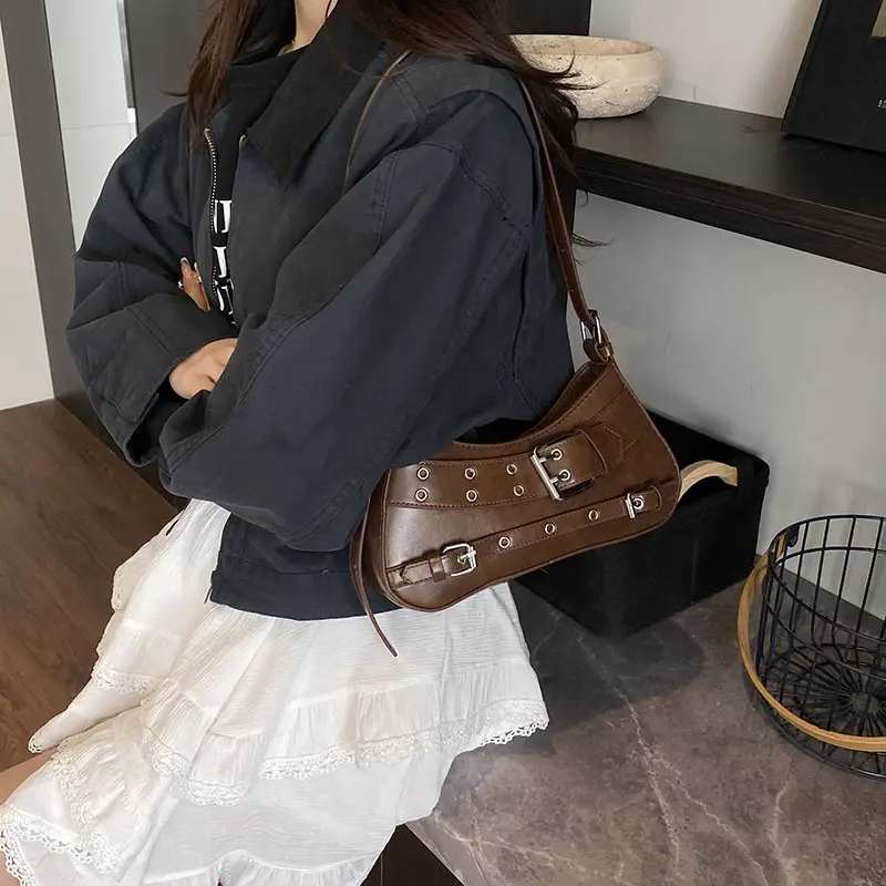 Retro Rivet Shoulder Bag for Women Light Luxury — feature 2