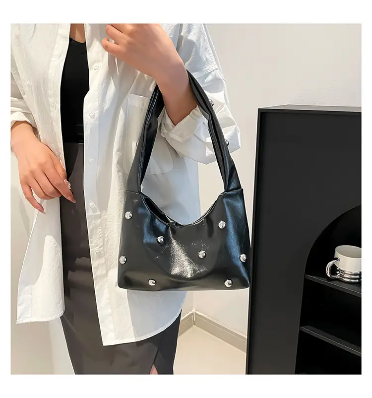White Rivet Shoulder Bag for Women 2025 Spring — feature 17