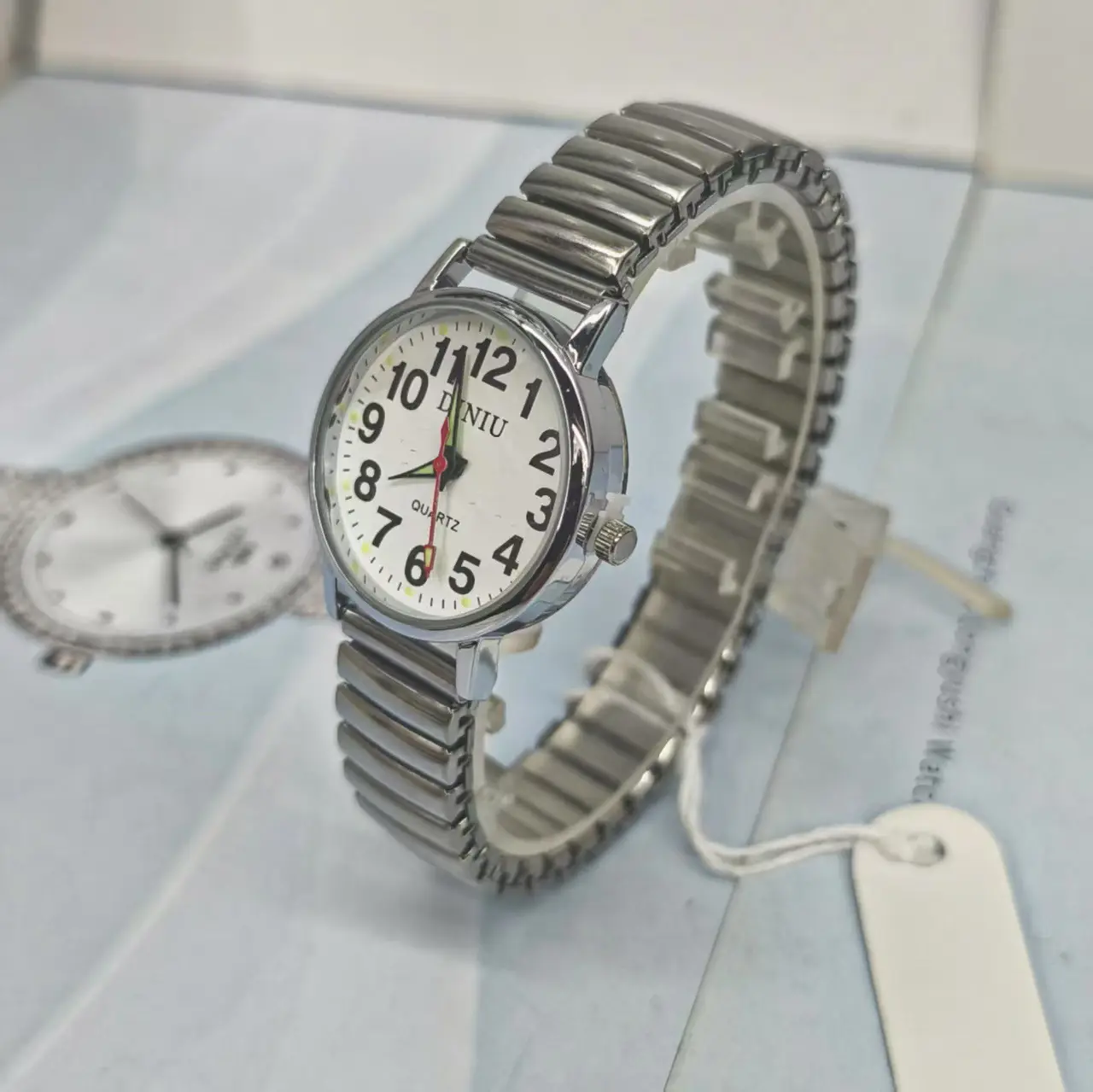 Elastic Band Digital Watch for Men Women Large Dial — feature 9