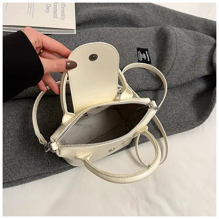 Pink Leather Crossbody Bag for Women Spring Summer 2025 — feature 7