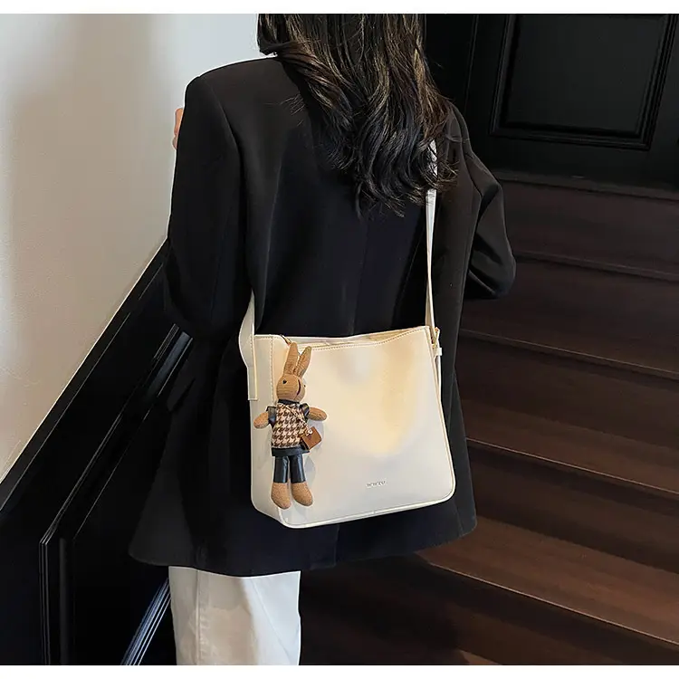 Women Crossbody Bag Brown Leather Large Capacity 2026 — feature 15