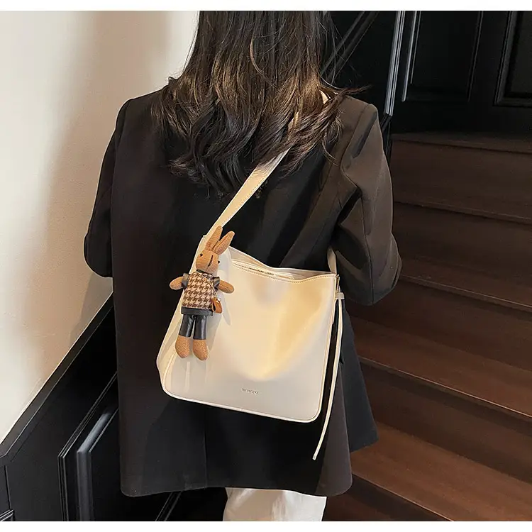 Women Crossbody Bag Brown Leather Large Capacity 2026 — feature 16