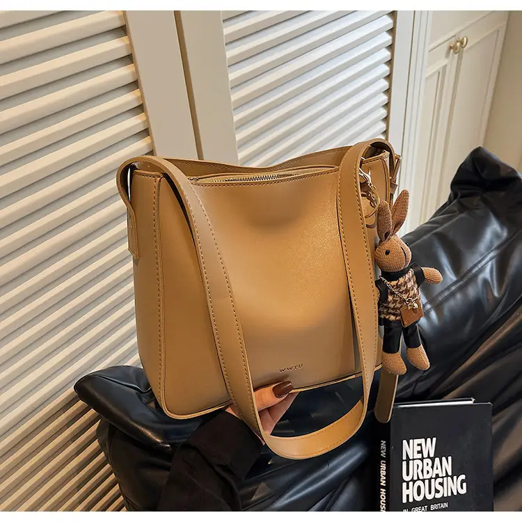 Women Crossbody Bag Brown Leather Large Capacity 2026 — feature 23